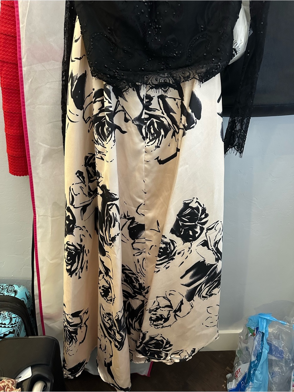Eureka Los Angeles Size S 2 Piece Formal Set Black Lace Beaded Top Floral Skirt